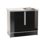 Melna izlietne ar nerūsējošā tērauda virsmu un divām durvīm, moderns un elegants dizains.