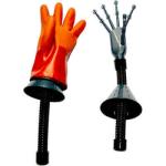 Apavu žāvētājs ar siltā gaisa plūsmu, ar oranžu gumijas cimdu un metāla žāvētāja daļu.